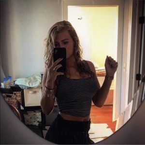 Meet your Posher, Malissa